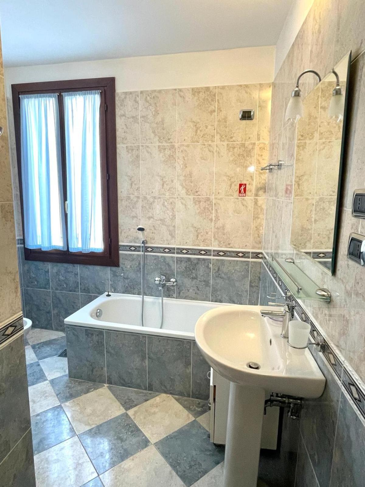 Guesthouse Ca' San Marcuola 2 Венеция Экстерьер фото